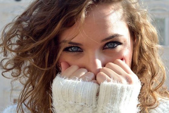 Learning to read women’s body language